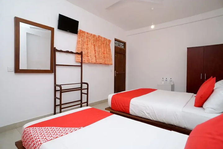 Room 2 of 20