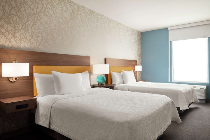 1 Queen Bed Studio (24 of 32)