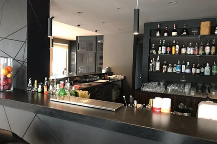 Lounge 59 of 80