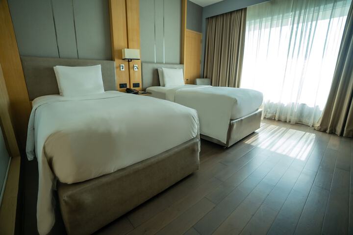 Room 5 of 123