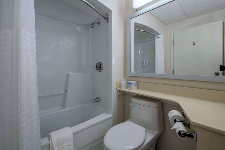 Room 16 of 31