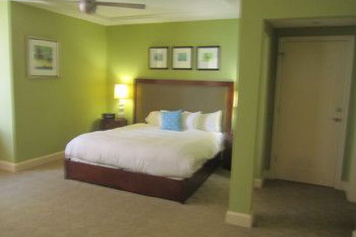 Room 37 of 86