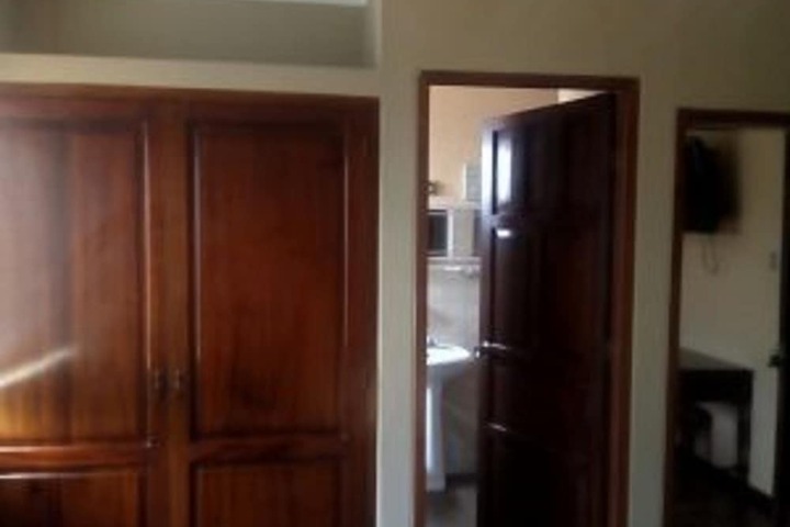 Room 7 of 11