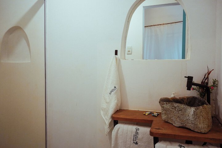 Room 77 of 153