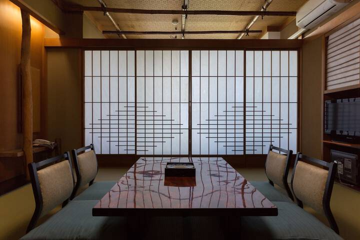 Room 5 of 36