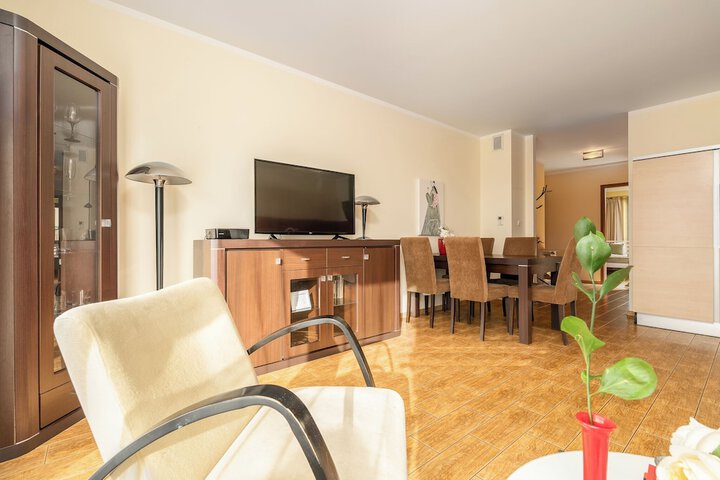 Room 9 of 23