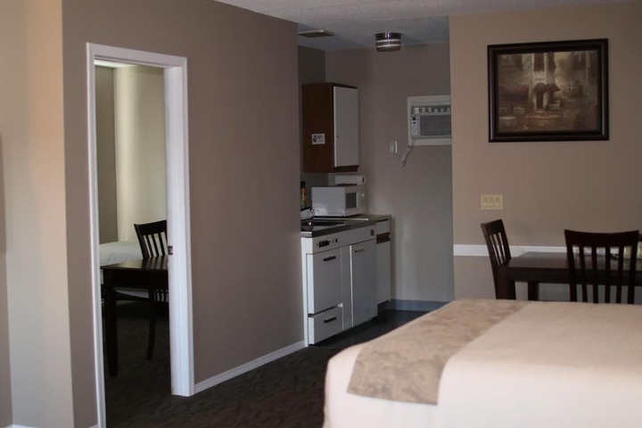 Room 8 of 36