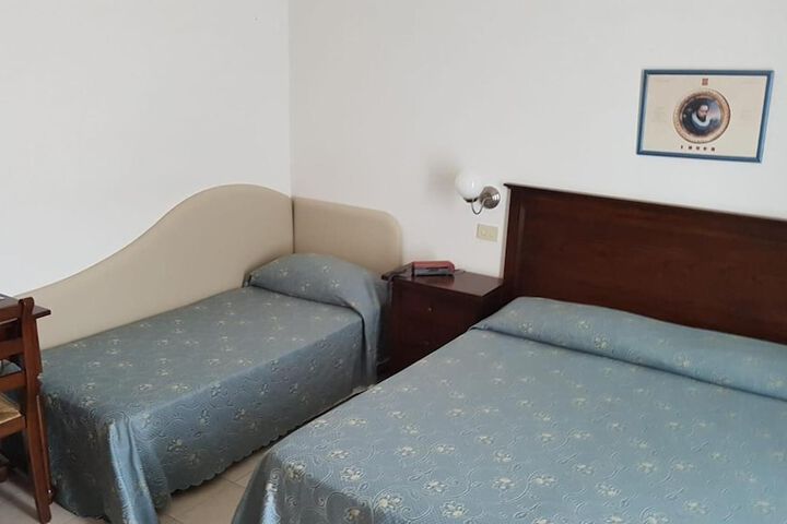 Room 14 of 51