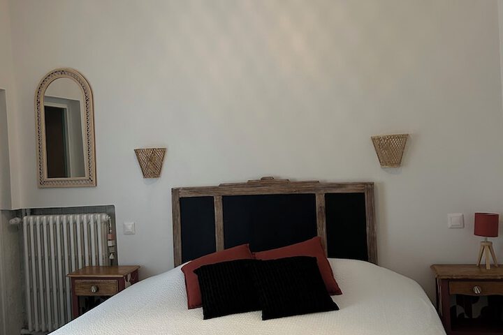 Room 73 of 98
