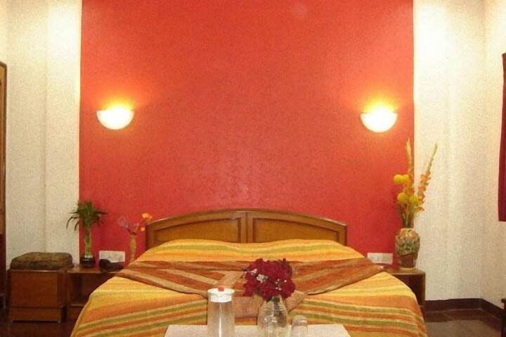 Room 14 of 24