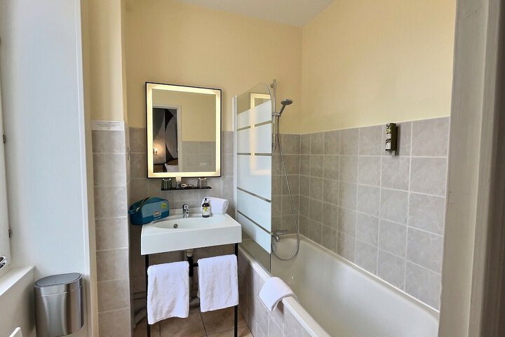 Room 22 of 50