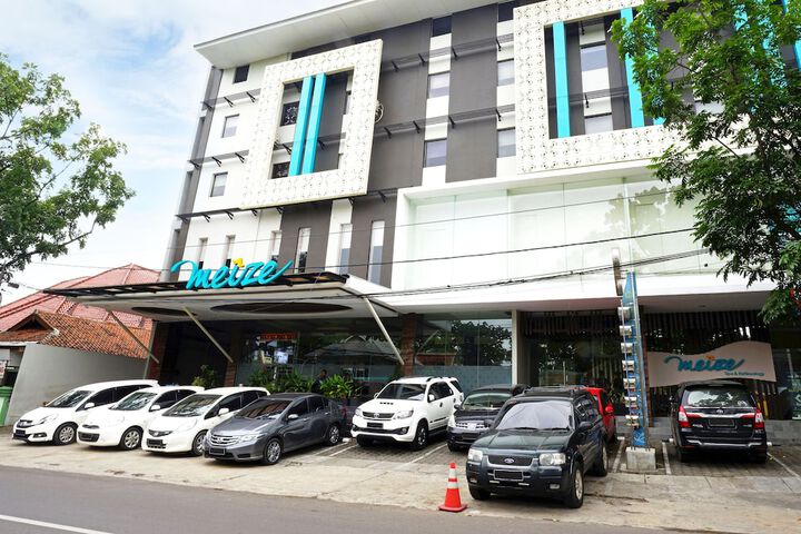 Hotel 2 of 33
