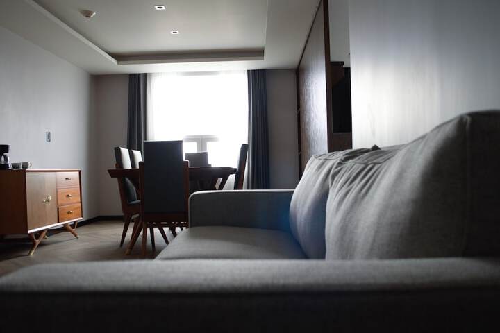 Room 48 of 91