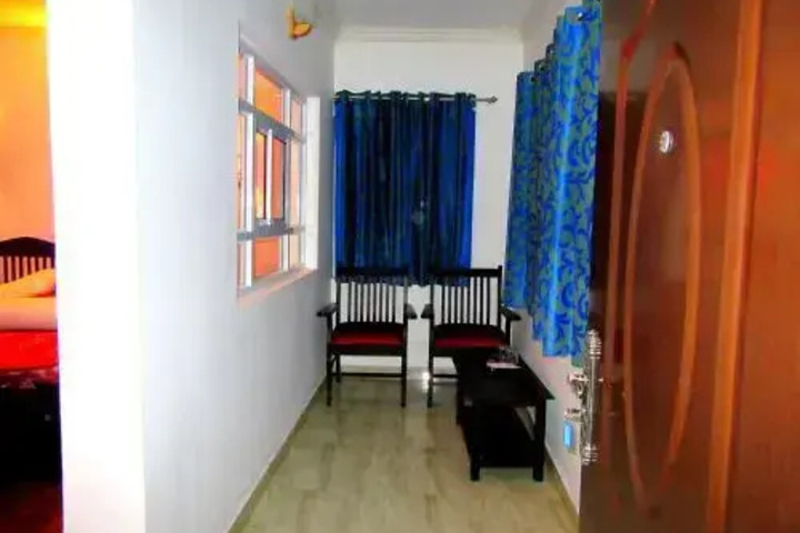 Room 9 of 12
