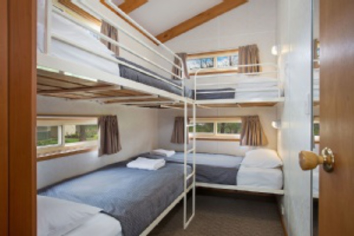 Room 174 of 406