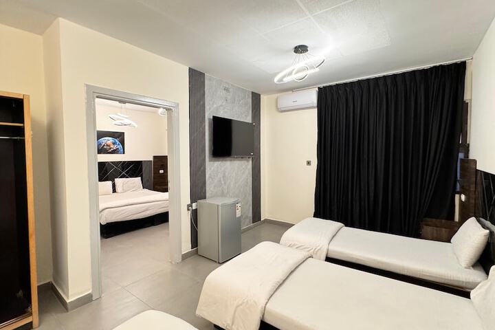 Room 31 of 64
