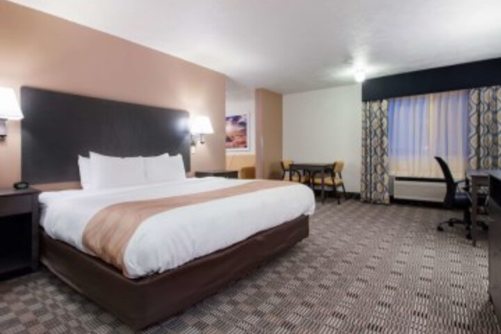 Room 8 of 38