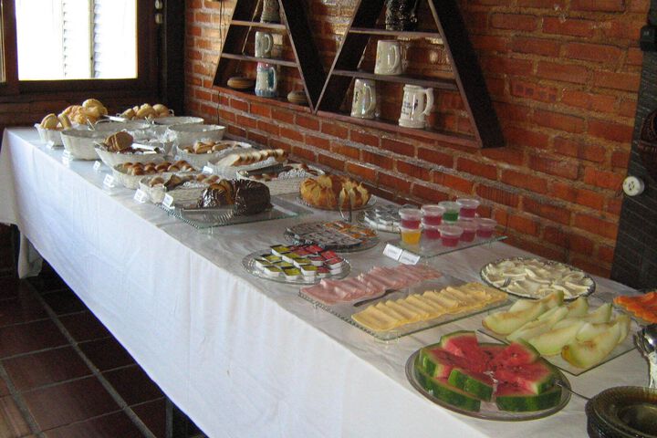 Dining 8 of 70