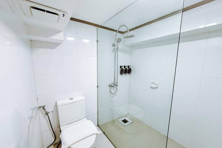 Room 42 of 60