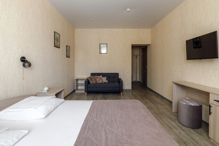 Room 15 of 50