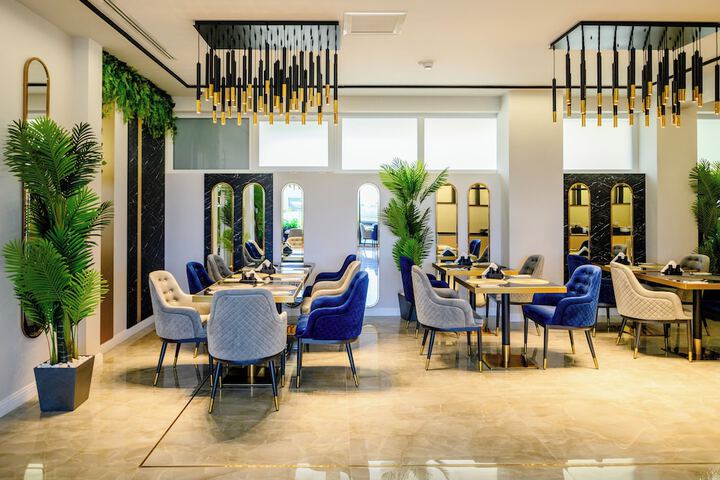 Dining 60 of 70
