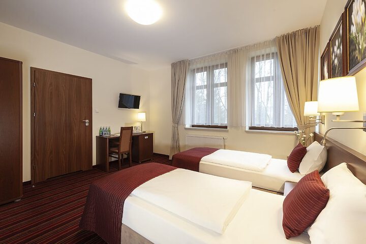 Room 28 of 54