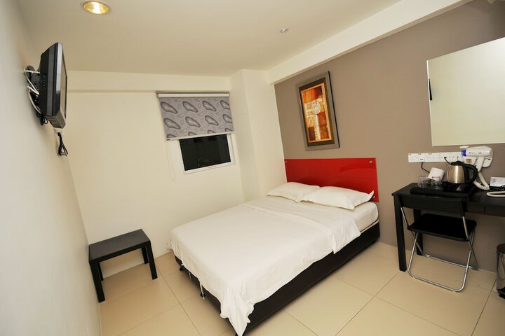 Room 16 of 48
