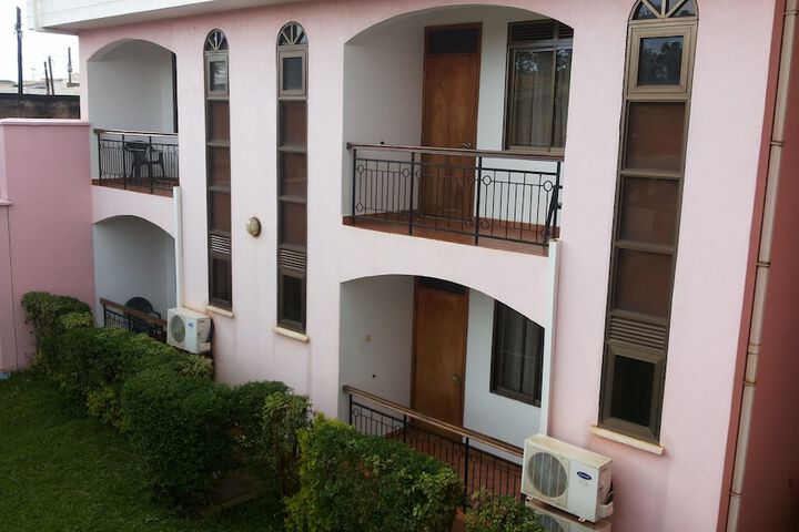 Hotel Exterior 72 of 72