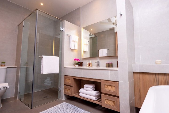 Clean Restrooms