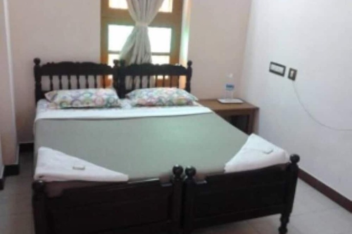 Room 7 of 38