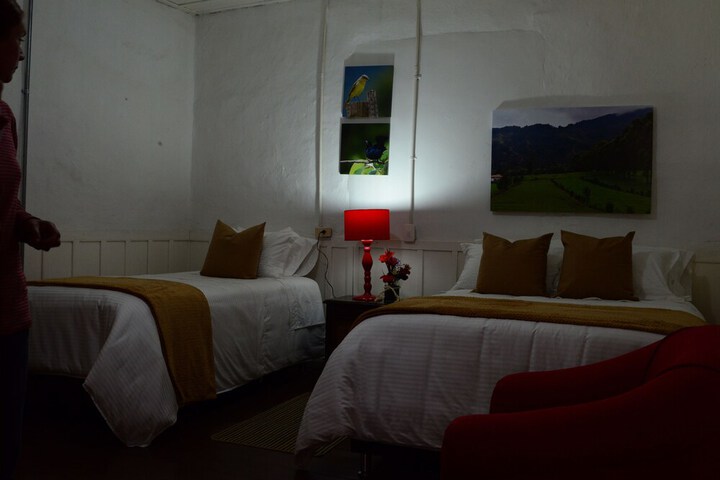 Room 4 of 72