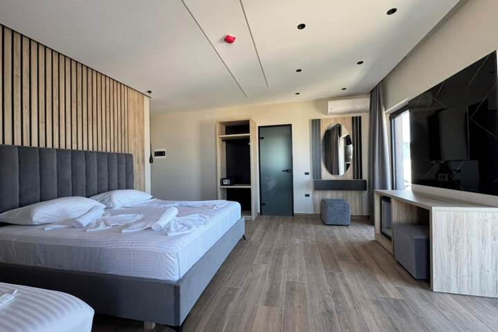 Room 13 of 85