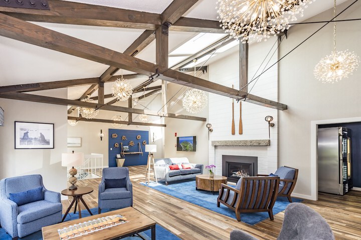 Hotel Interior 3 of 33