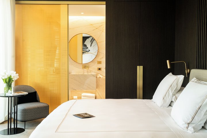 Room 28 of 49