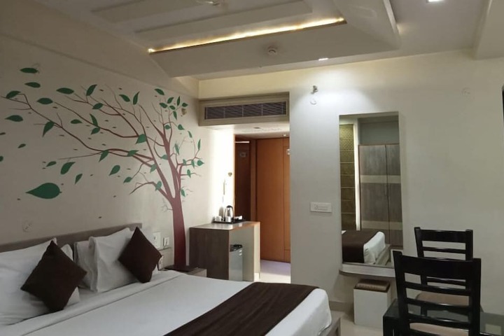 Room 13 of 67