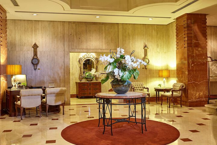 Guest Lobby