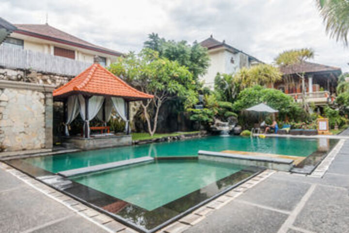 ZEN Rooms Raya Legian