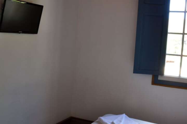 Room 37 of 106