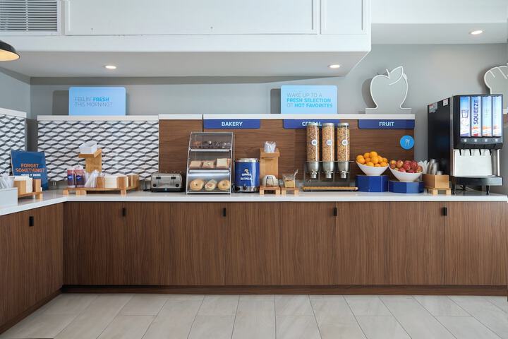 Breakfast/Coffee Service 39 of 48