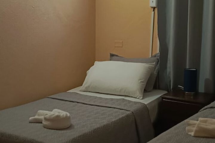 Room 22 of 38