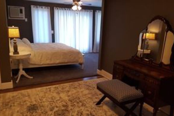 Room 13 of 23