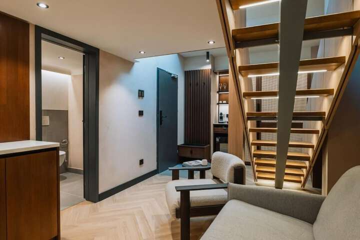 Room 34 of 55
