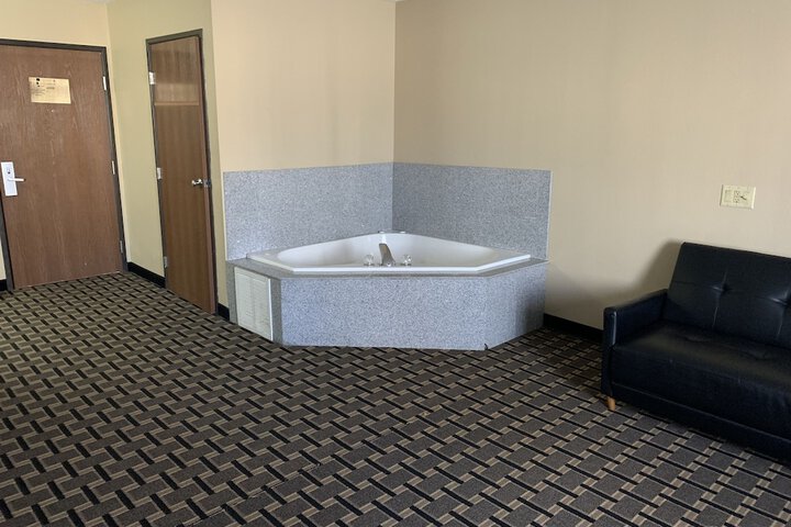Private spa tub