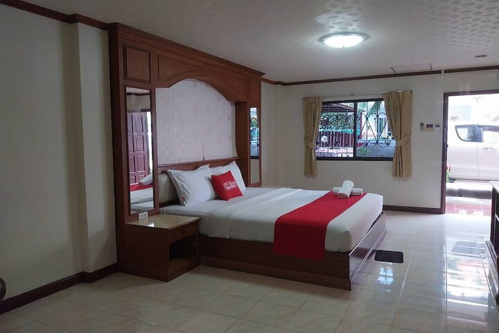 Room 35 of 89