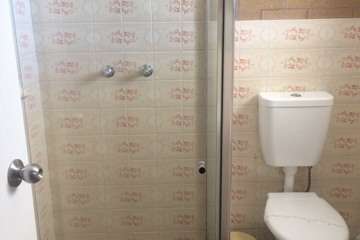 Room 32 of 40