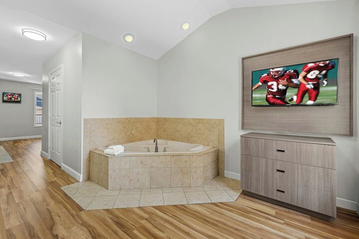 Jetted tub