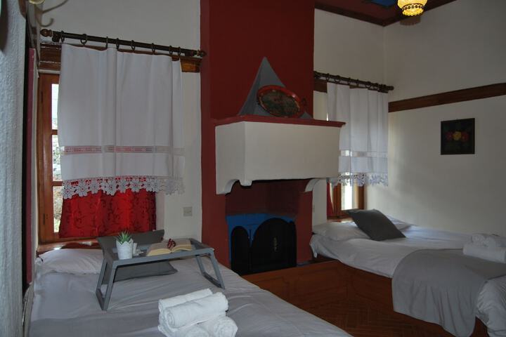 Room 24 of 29