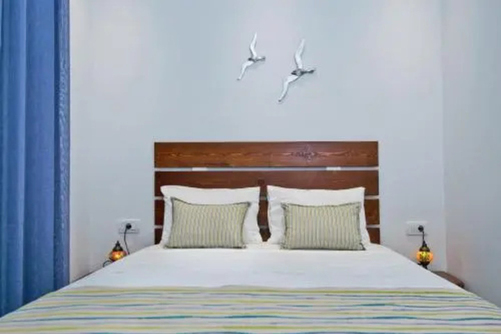 Santorini Facile Firà Rooms