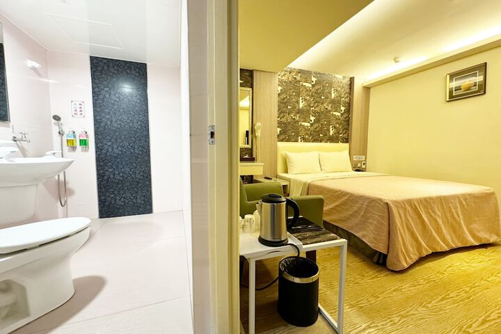 Room 36 of 160