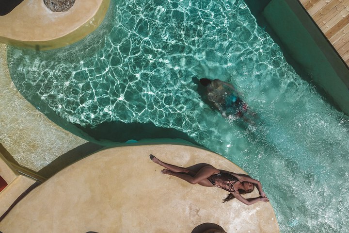 Pool 156 of 205